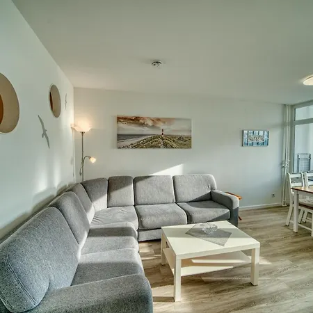 - Haus D, App 0deg01 *